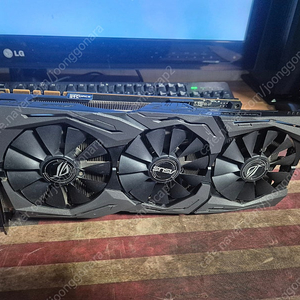 ASUS STRIX GTX 1080ti (11Gb) 풀박스 제품팝니다.