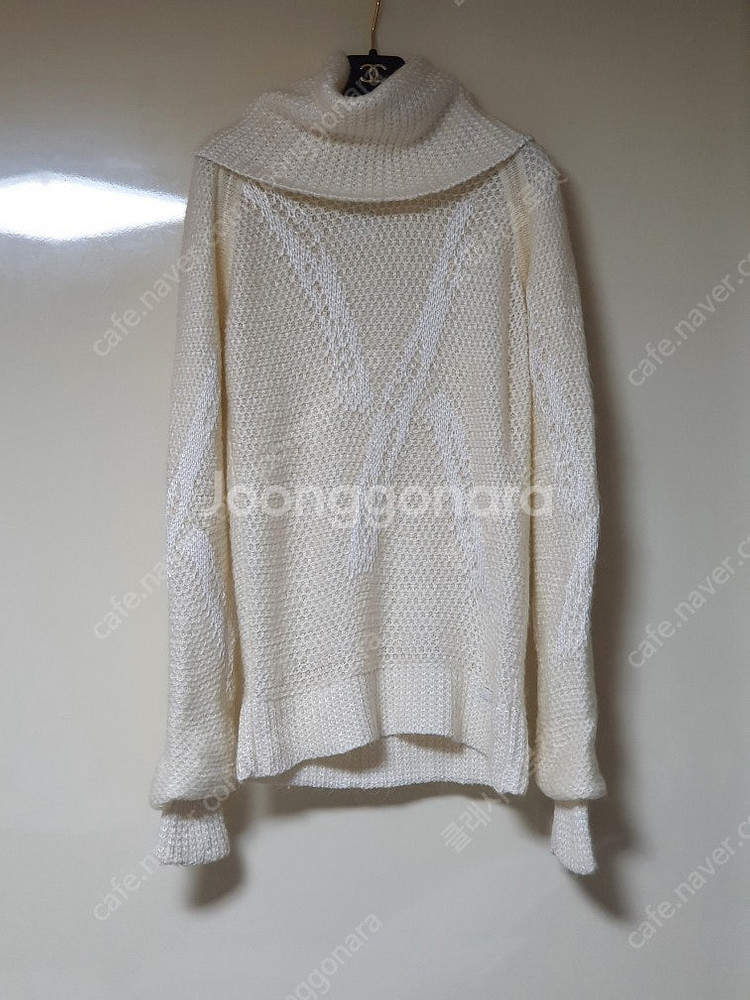 샤넬 CHANEL 아이보리 글리터링 터틀넥 니트 (42...--0
