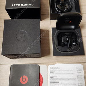 Powerbeats Pro 무선 이어폰 블랙 판매합니다.