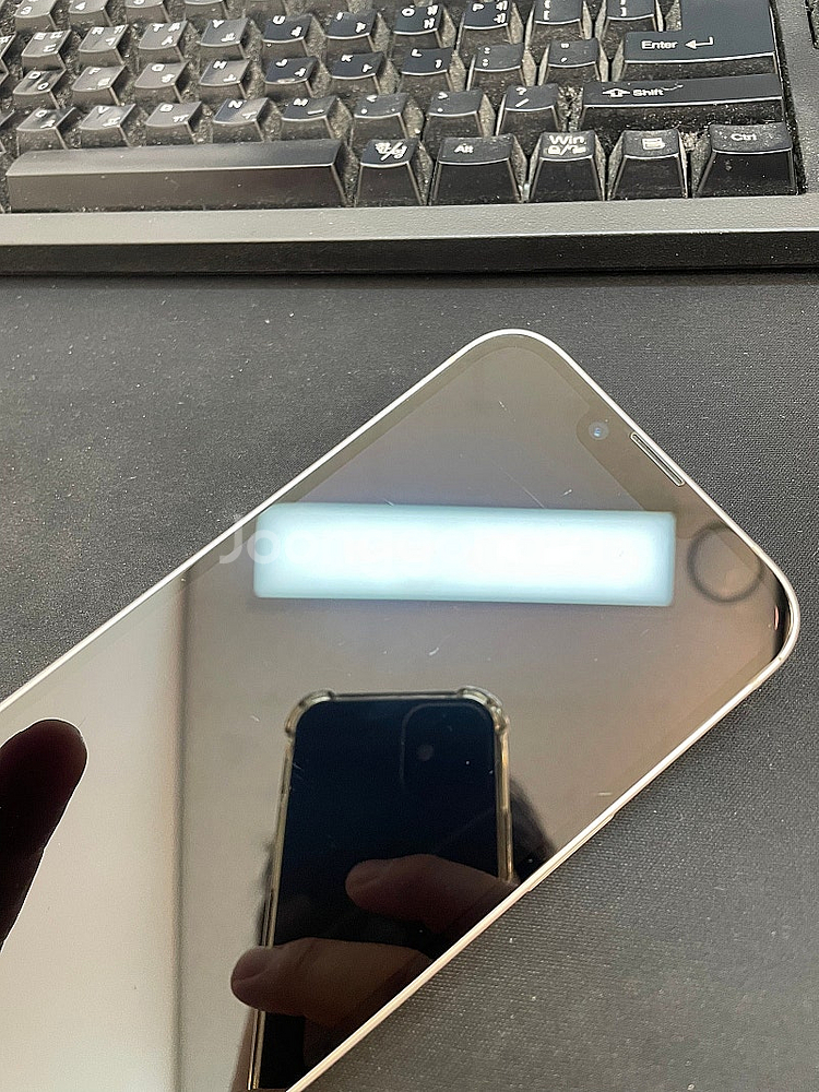 아이폰14 화이트 128GB 상태좋은 중고45만팝니다.--3