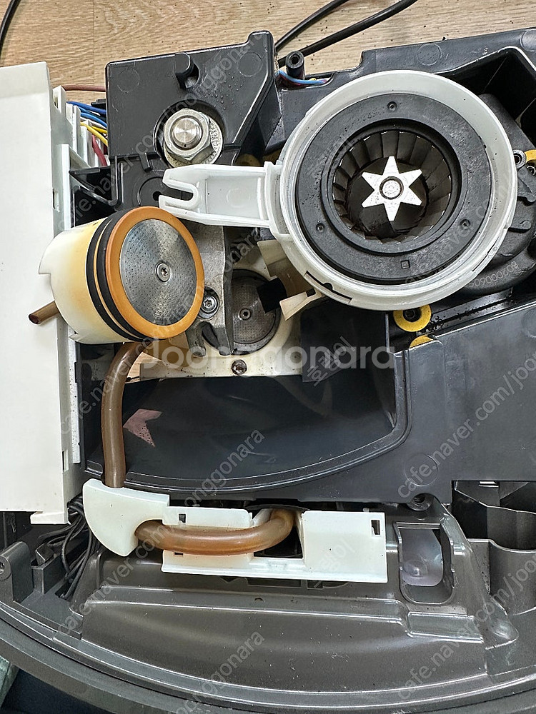 테팔 커피머신 EX815BKR 내부 분해청소 완료--3