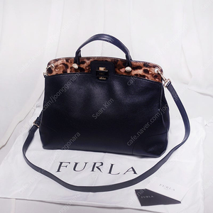 훌라 (FURLA) 파이퍼 럭스 송치 레더 원핸들 토트.숄더백