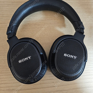 sony mdr mv1