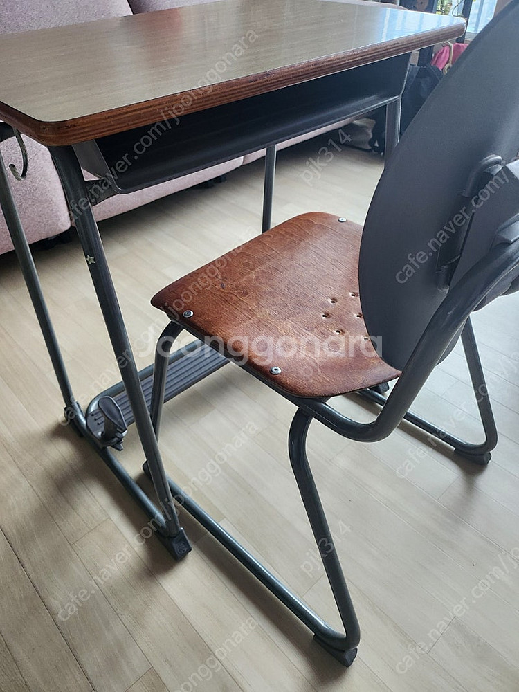 듀오백 학교 책상 의자 세트 팔아요--5