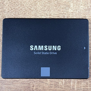 삼성 860 EVO 1TB SATA SSD 판매합니다.