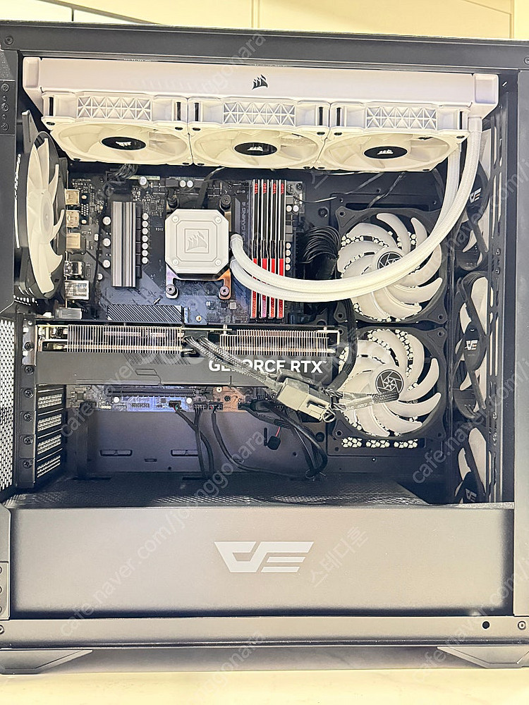 Rtx4070super 컴퓨터 본체 모니터 급쳐--0