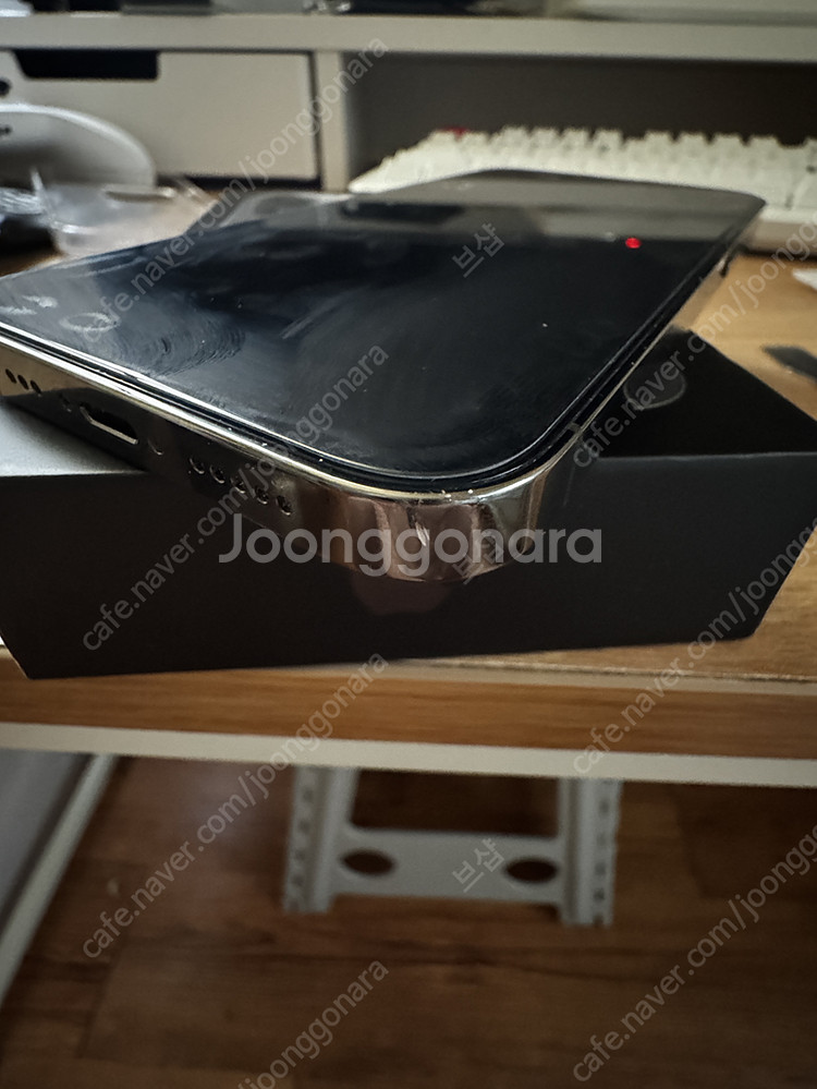 아이폰13프로 그래파이트 128gb 판매합니다--3