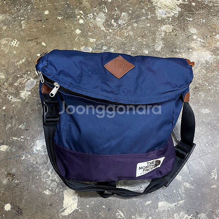 노스페이스 크로스백 가방 아메카지 스트릿패션--1