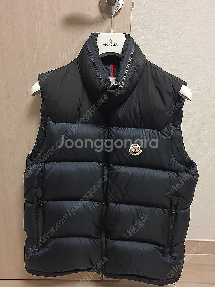 몽클레어 남성 OPHRYS 다운 구스 패딩 조끼 베스트...--0