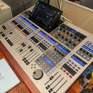 베링거 윙 디지털 믹서 BEHRINGER WING / DIGITAL MIXER 판매합니다.