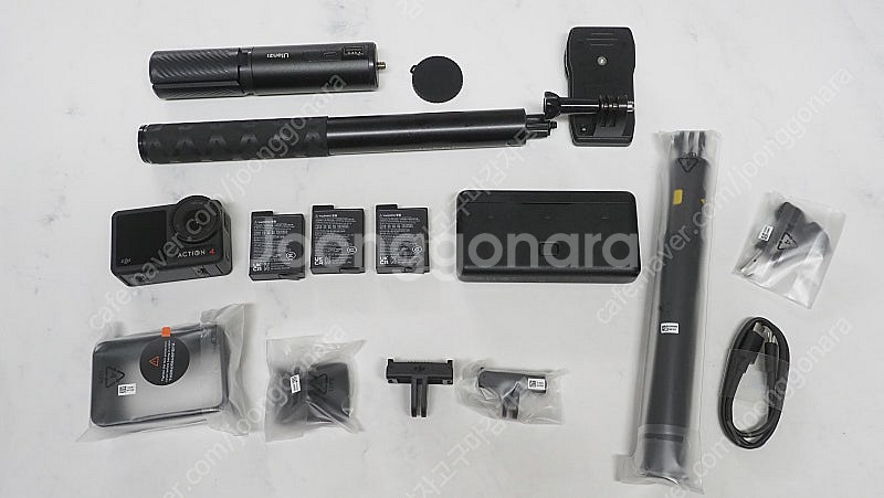 DJI 오즈모 액션4 어드벤처 콤보 풀박스 + 추가 악...--1