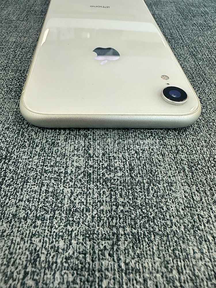(A급) 아이폰XR 64G 화이트 배터리 76% 깨끗한...--5