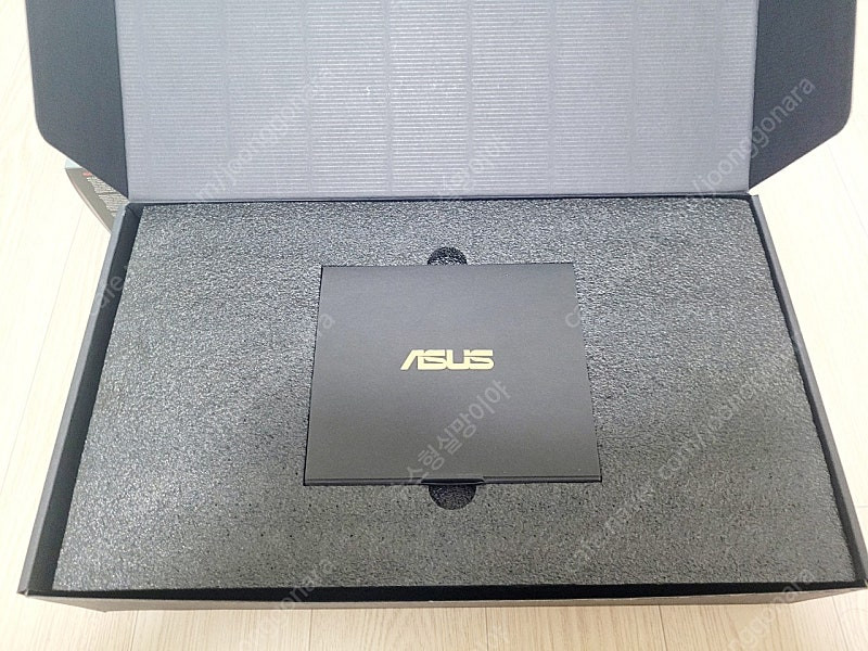 asus rx9070xt 라데온 그래픽카드 팝니다.--1