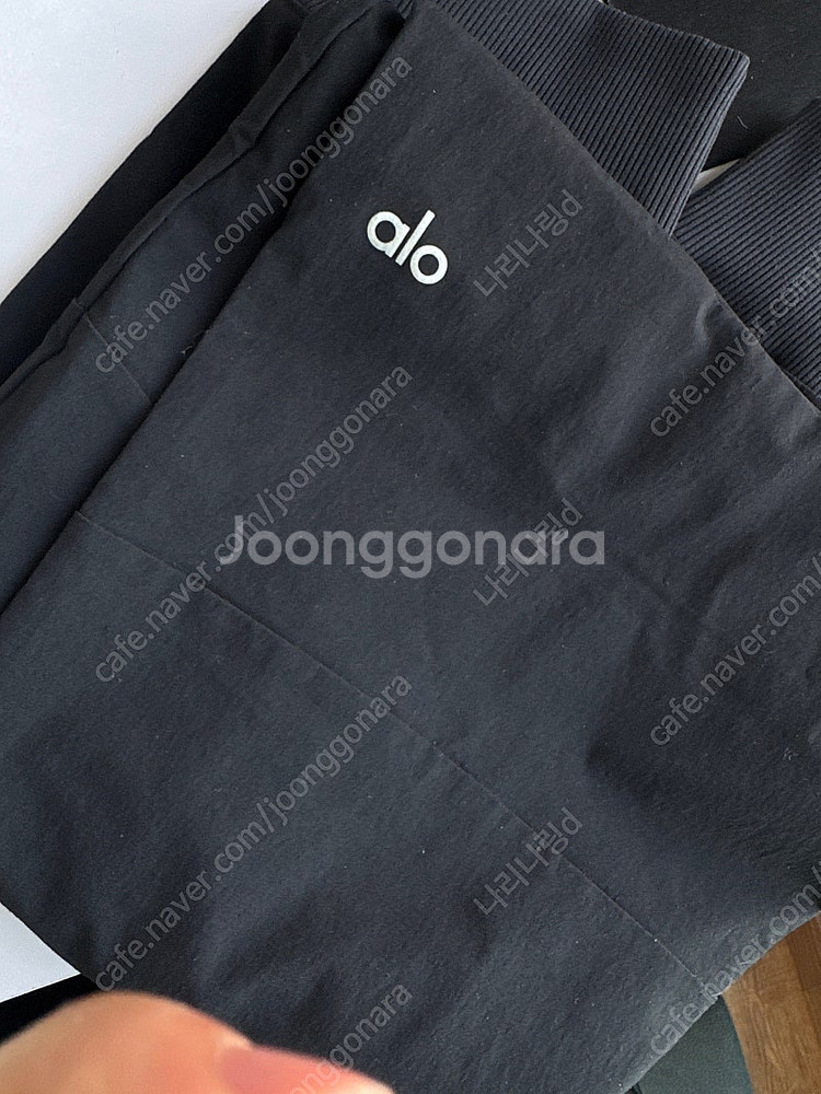 새상품 알로요가 alo Co-Op pant 팬츠 팝니다--3