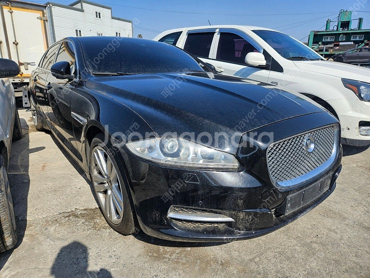 제규어 XJ 5.0 LWB P.L 2012년식 차량 중...--2