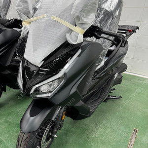 25년 포르자350 신차 배달오토바이리스 1년인수형