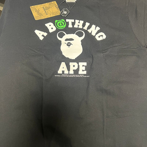 어 베이싱 에이프 반팔티팝니다(A BATHING APE) L사이즈