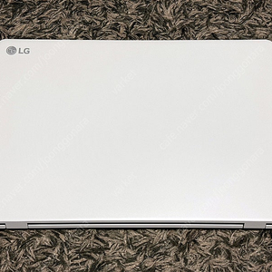 LG 15.6인치 노트북(울트라북, 15U40N-GR56K) 판매합니다.