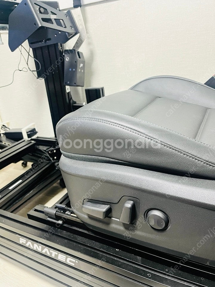 레이싱휠 프로파일 거치대+실차 전동시트 팝니다. (x-bold, 벨로스터N)--3