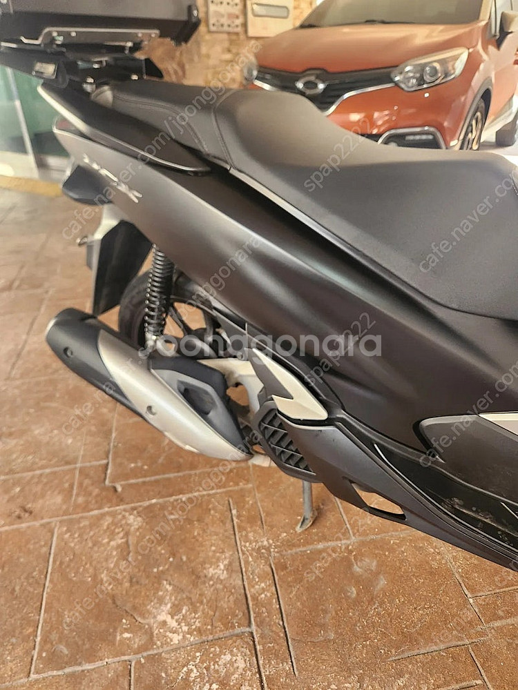 20년식 pcx 10500키로 팝니다--5