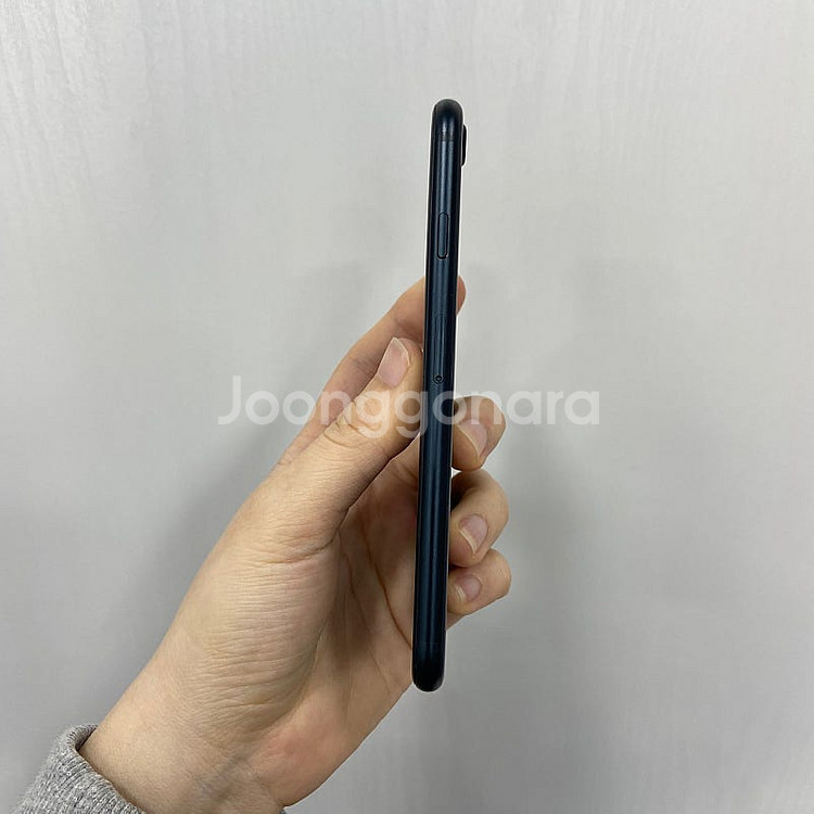 34707 아이폰SE3 64기가 블랙 팝니다 배터리10...--4