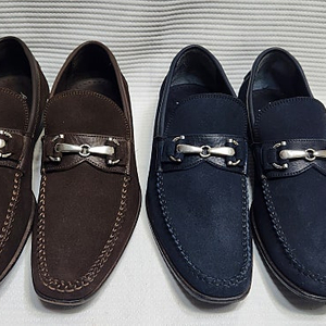 안토니 이탈리아 스웨이드 로퍼 42사이즈 268