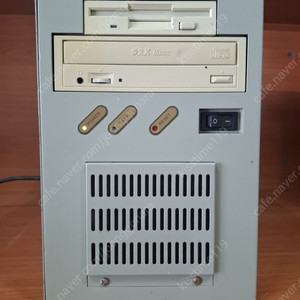 Advantech IPC-68.. Slot 산업용 컴퓨터