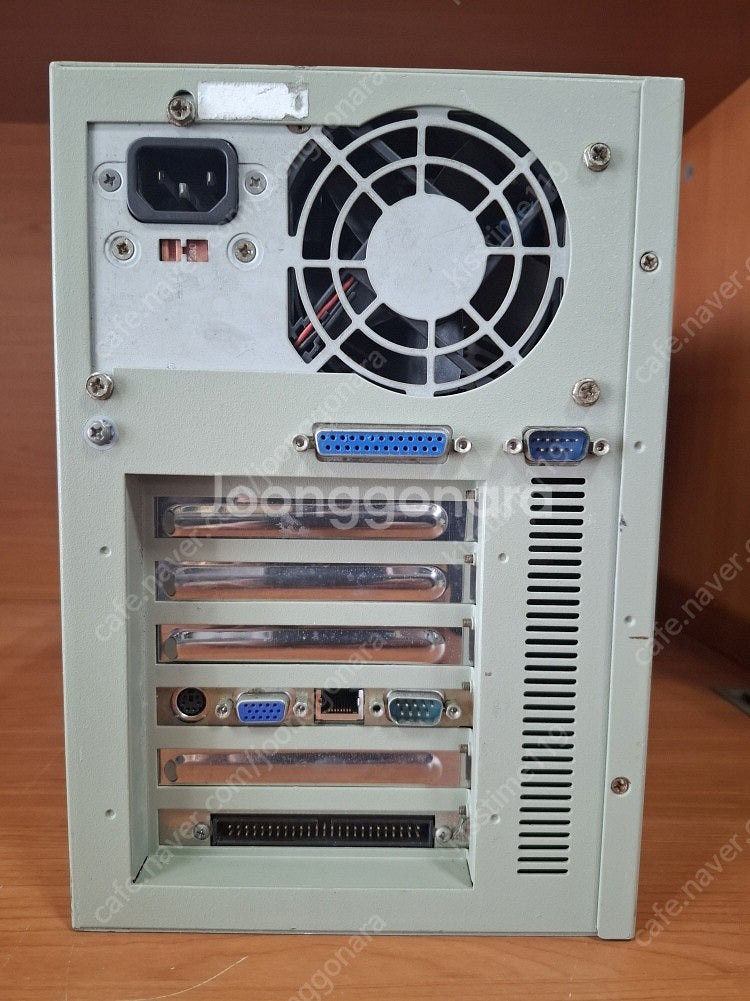 Advantech IPC-68.. Slot 산업용 컴퓨...--2