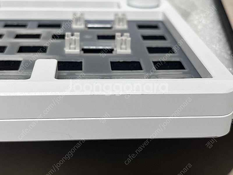 leobog Hi8 화이트 베어본--1