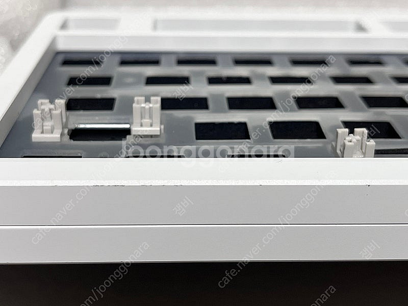 leobog Hi8 화이트 베어본--2