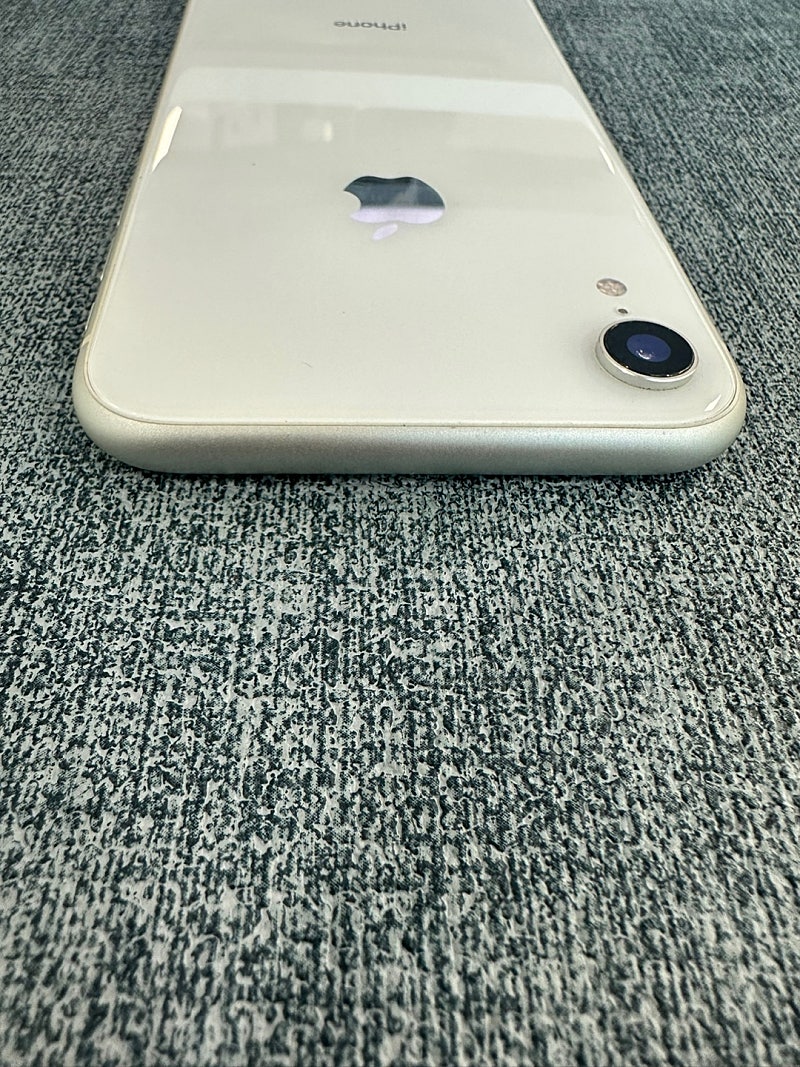 (A급) 아이폰XR 64G 화이트 배터리 76% 깨끗한...--5