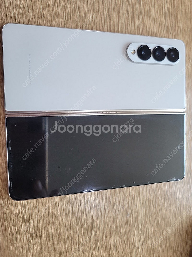 갤럭시z폴드4 256g 베이지팝니다--0