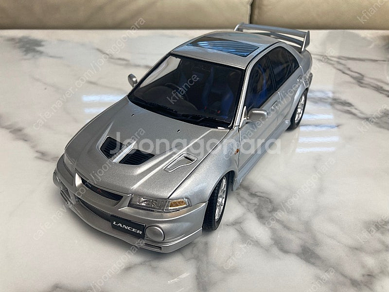 오토아트 1/18 다이캐스트 미쓰비시 랜서 에볼루션 실...--0