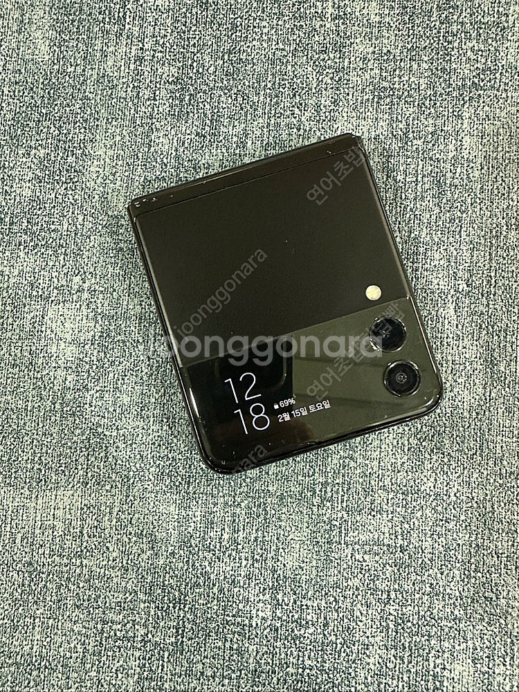 갤럭시Z플립3 256G 블랙 게임용 서브용 단말기 7만...--5