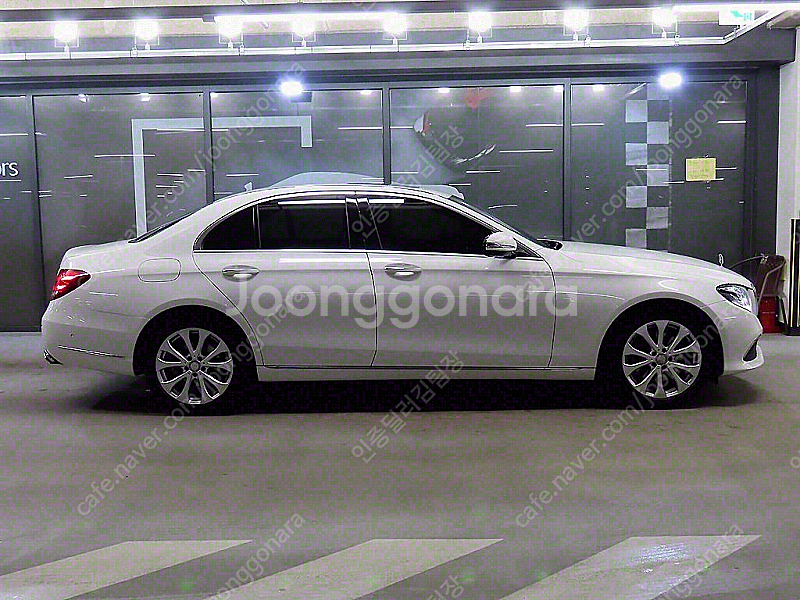 벤츠 E-클래스 W213 E220d 익스클루시브 중고차...--2