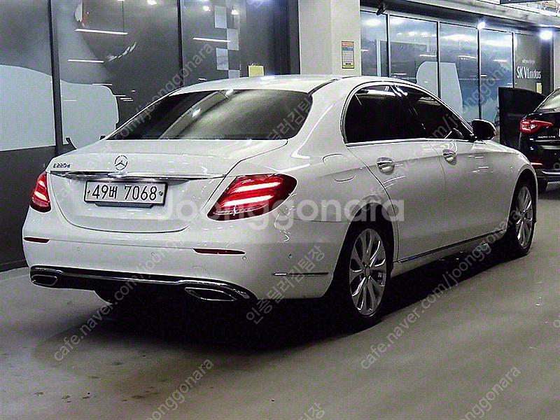 벤츠 E-클래스 W213 E220d 익스클루시브 중고차...--3