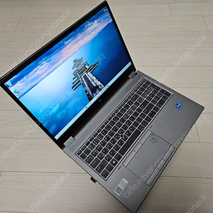 HP Zbook Fury 15.6 Inch G8 노트북 업그레이드 사양 100만에 팝니다