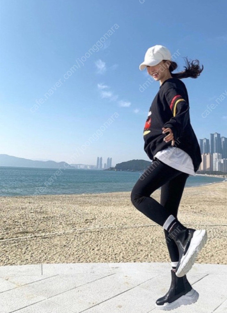 강자매 첼시워커스니커즈 235사이즈--1