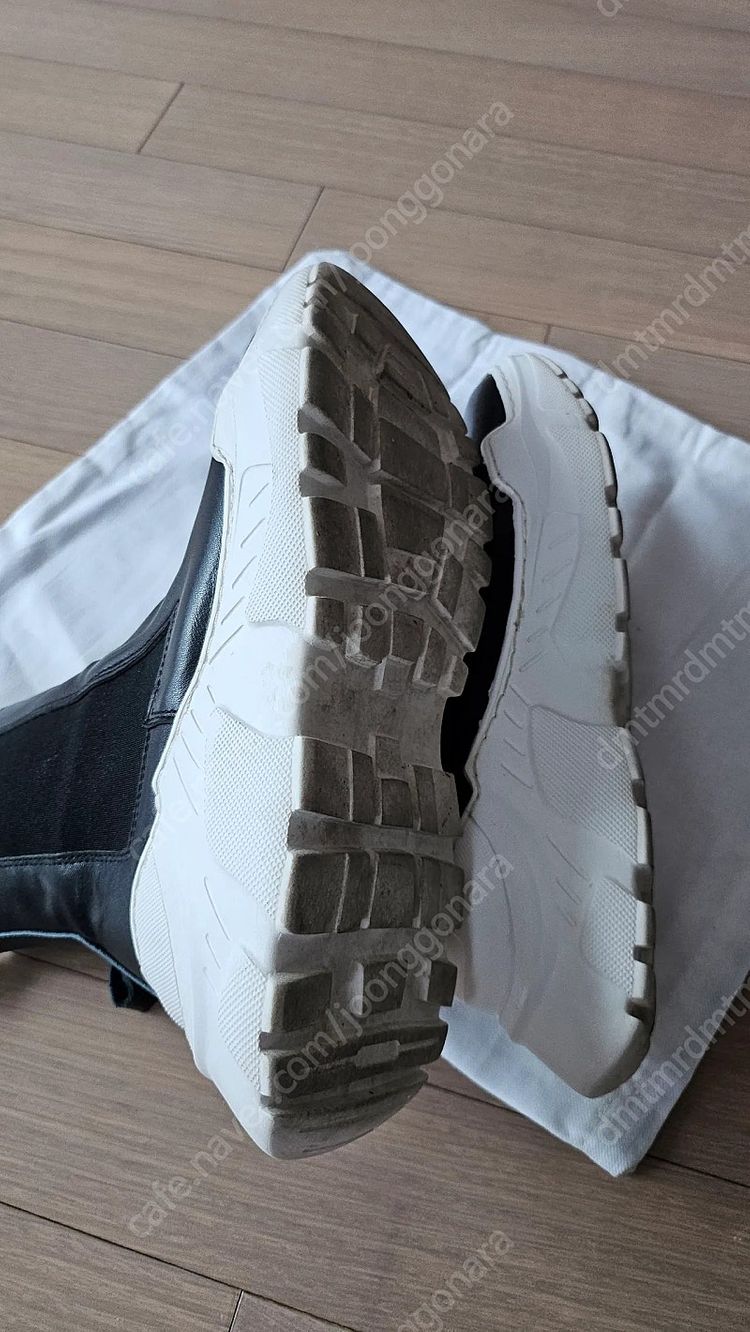 강자매 첼시워커스니커즈 235사이즈--9