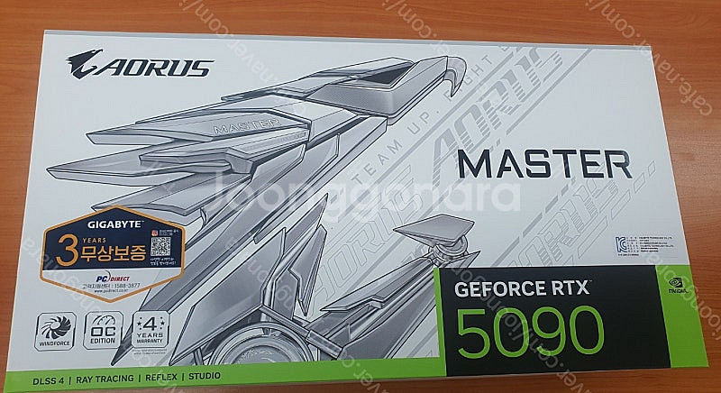 GIGABYTE RTX 5090 AORUS MASTER...--0