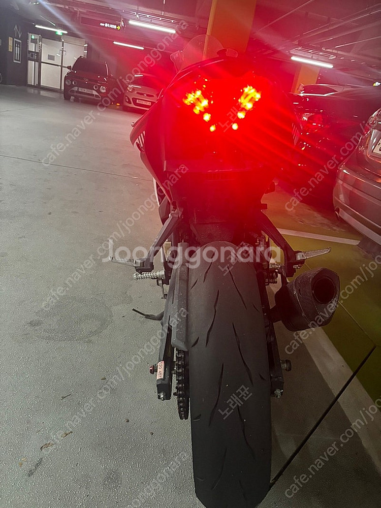 청주에서 16년식 r3 23xxx 튜닝다수 팝니다--6