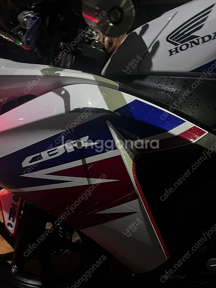 CBR 125R--3