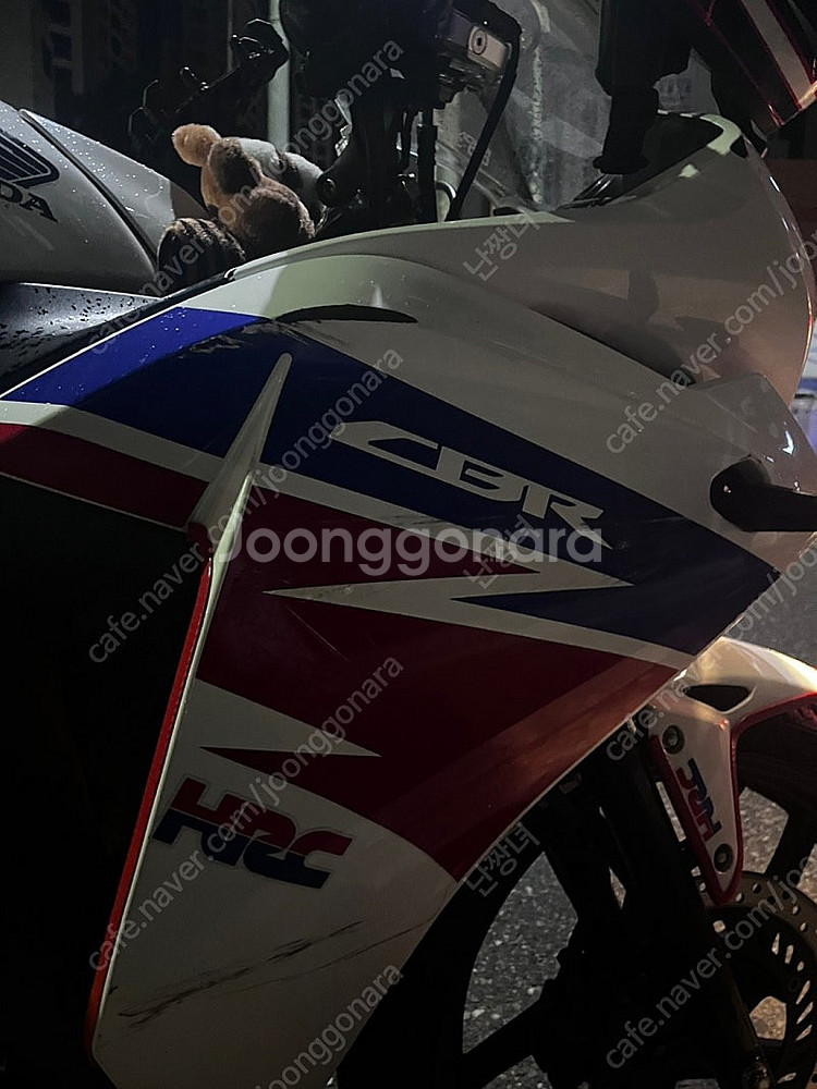 CBR 125R--4