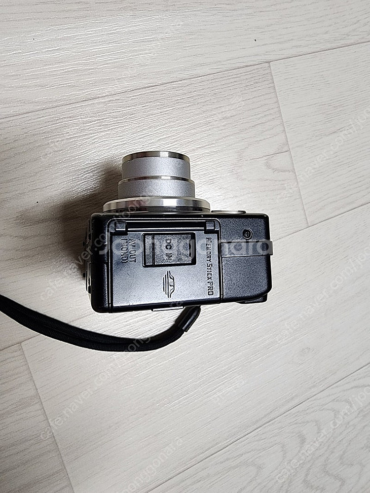 레트로 소니 Cyber-shot DSC-W12 판매합니다. 생산 20년 지남. 정상작동 8만원 택포--7