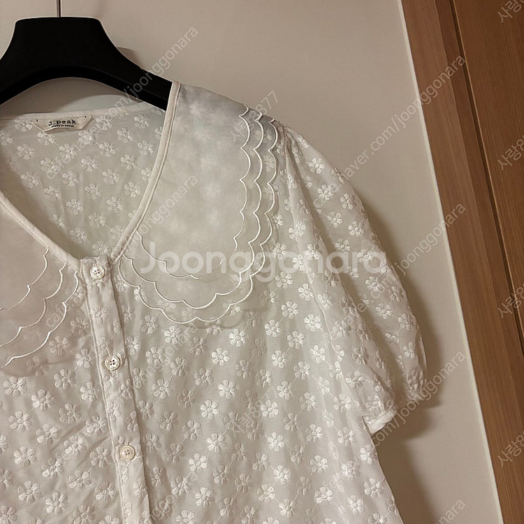 제이피크 레이스 오간자 빅카라 프릴 벌룬 퍼프 블라우스...--5