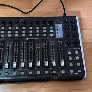 Behringer X-TOUCH COMPACT 정품 베링거 베링거 엑스터치 컴팩트 터치 모터 페이더 시퀀스 컨트롤 서피스 모터페이더 DAW 컨트롤러