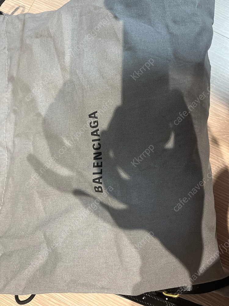 발렌시아가 아워글래스xs 이미지