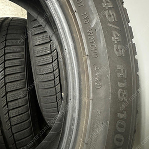 윈터크래프트 WP72 245/45 R18 100V 4개 신품급