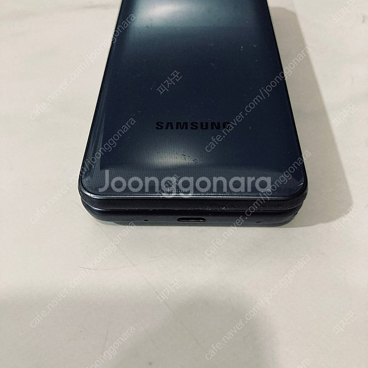 갤럭시 폴더2 그레이 32기가 액정깨끗! 4만5천원 판...--2