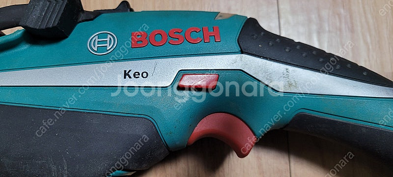 보쉬 10.8V Keo 정원용 컷소 판매합니다. - 8...--9